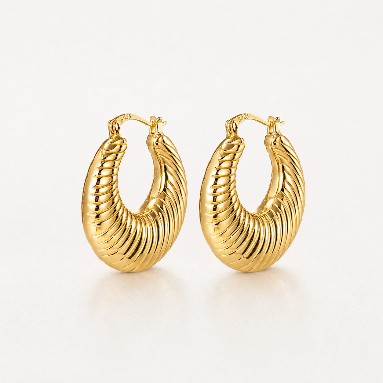 Marina Ribbed Crescent Hoop Earrings Marina Ribbed Crescent Hoop Earrings